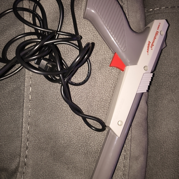 Nintendo Zapper Light Gun 1985 - Picture 2 of 6